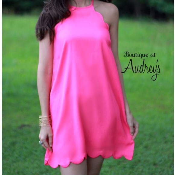 ENTRO | SCALLOPED DRESS - Picture 5 of 5